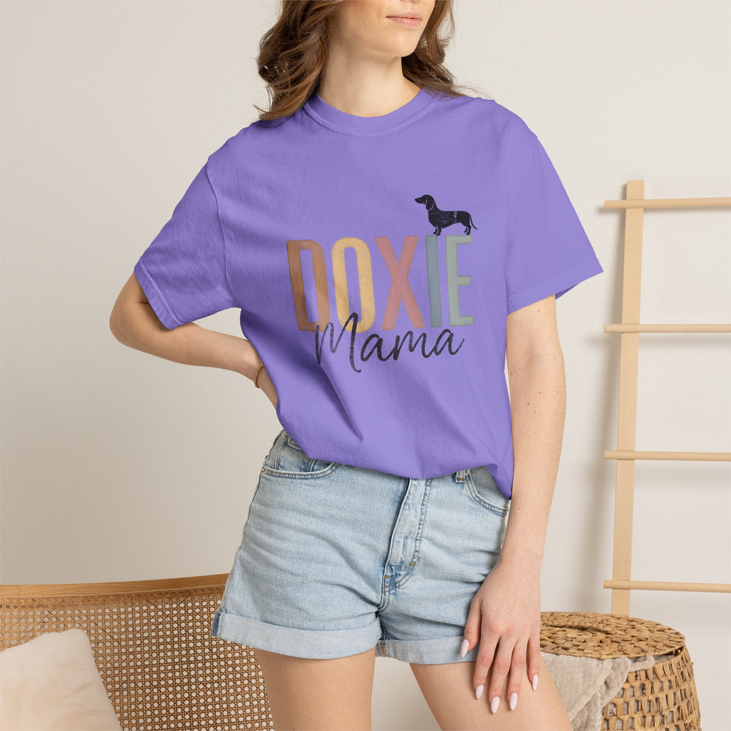 Retro Dachshund Mom Tee