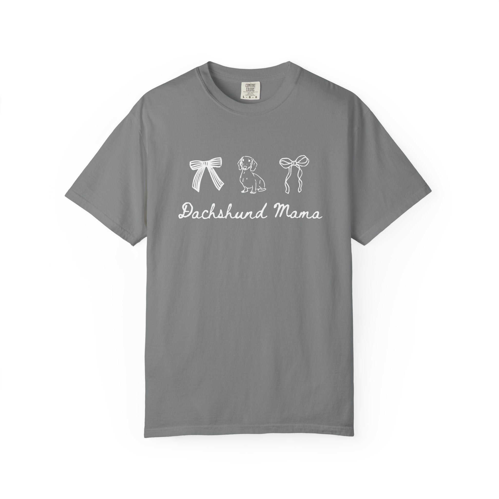 Dachshund Mama T-Shirt — Cute Paw Print & Bows Tee for Dog Lovers