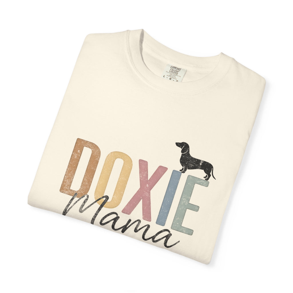 Retro Dachshund Mom Tee