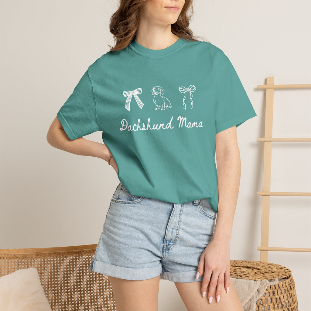 Dachshund Mama T-Shirt — Cute Paw Print & Bows Tee for Dog Lovers