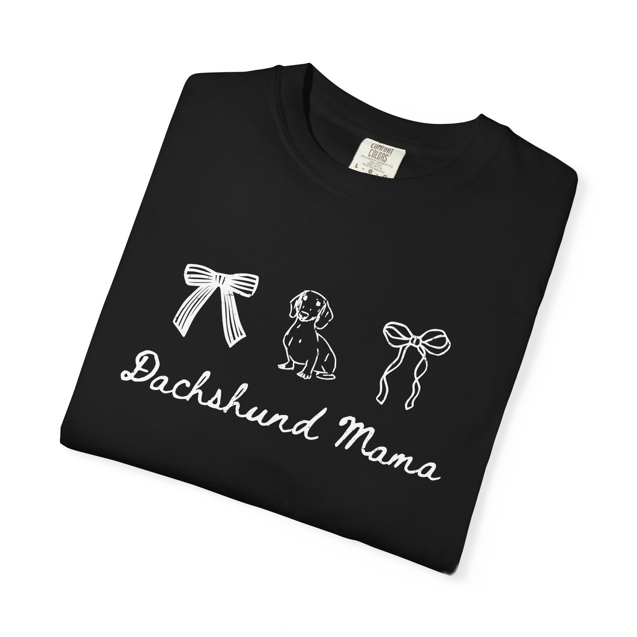 Dachshund Mama T-Shirt — Cute Paw Print & Bows Tee for Dog Lovers
