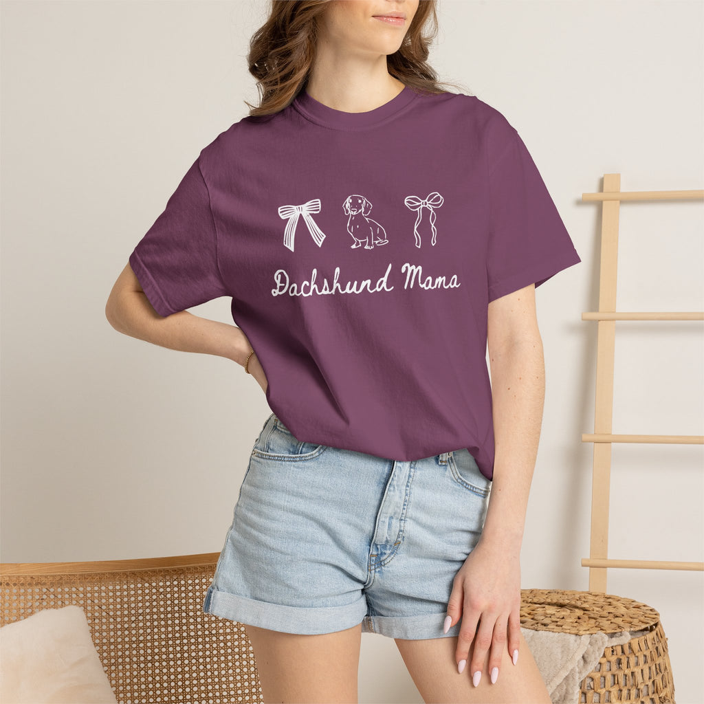 Dachshund Mama T-Shirt — Cute Paw Print & Bows Tee for Dog Lovers