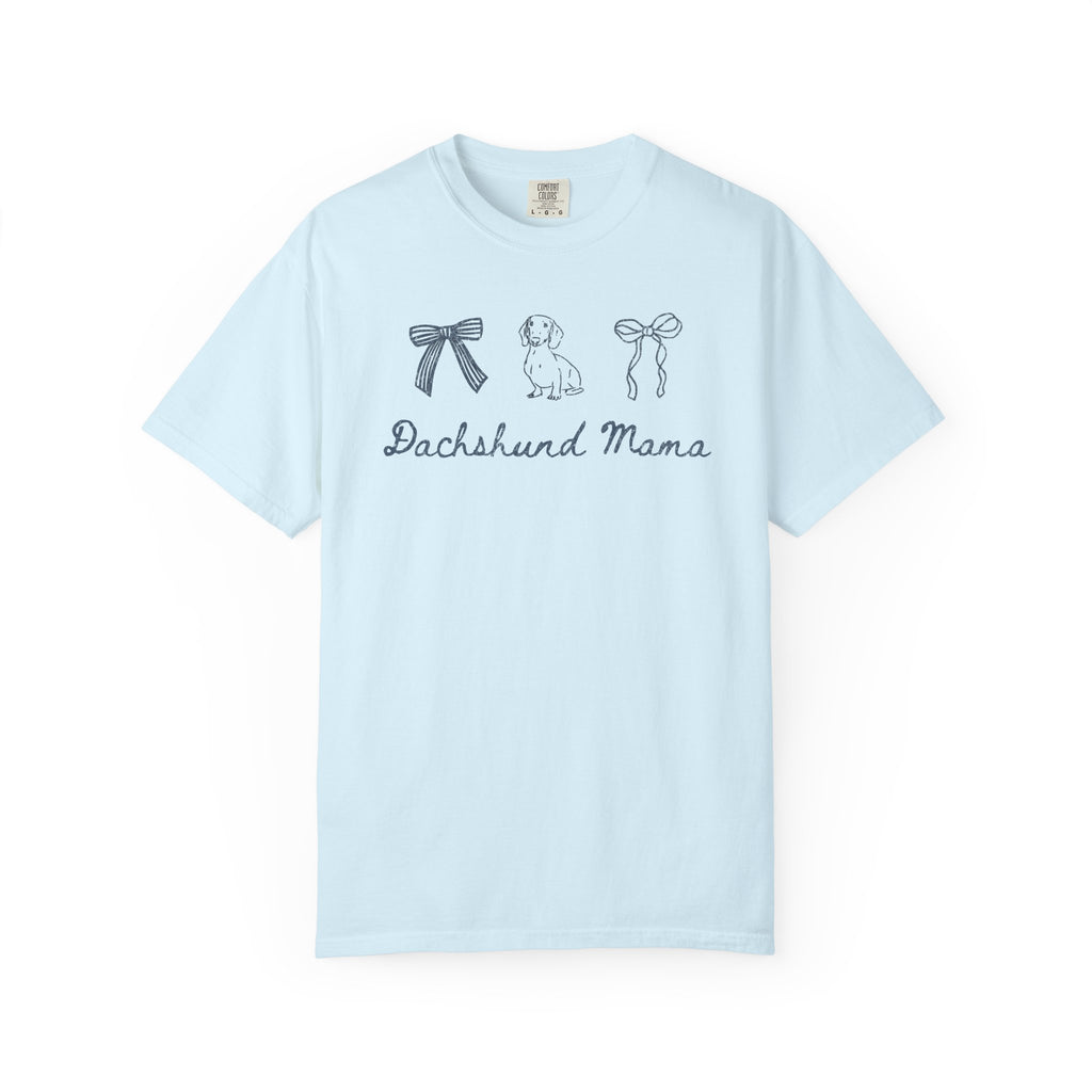 Dachshund Mama T-Shirt — Cute Paw Print & Bows Tee for Dog Lovers